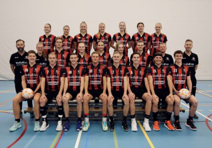 Teamfoto K.V. Mid-Fryslân / Jansma Burdaard Selectie Seizoen 2022/2023