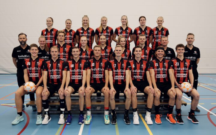 Teamfoto K.V. Mid-Fryslân / Jansma Burdaard Selectie Seizoen 2022/2023