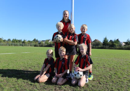 Teamfoto K.V. Mid-Fryslân / Jansma Burdaard E4 Seizoen 2019/2020